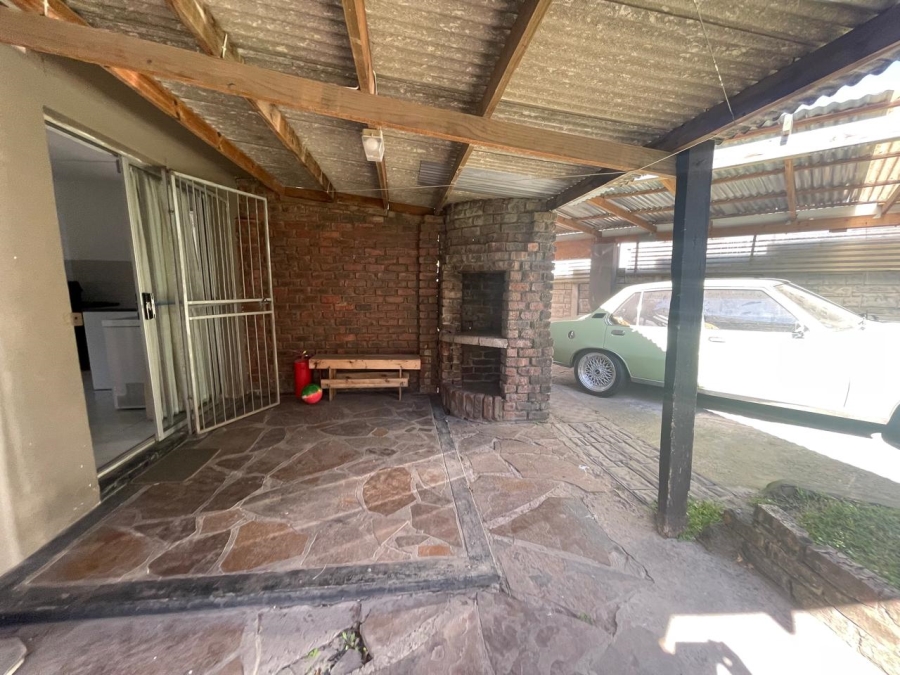 3 Bedroom Property for Sale in Amalinda Eastern Cape